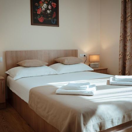 Vila Rodica Transalpina ชูกัก ภายนอก รูปภาพ