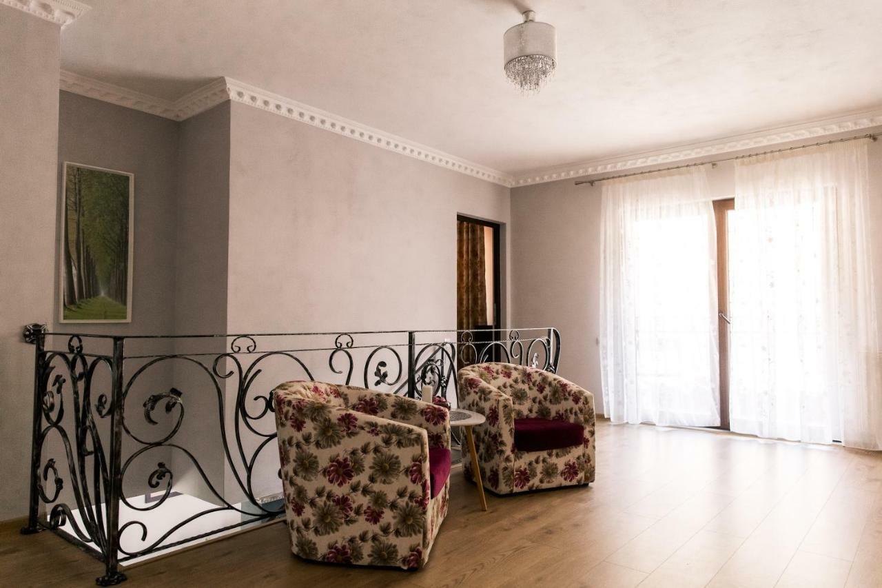 Vila Rodica Transalpina ชูกัก ภายนอก รูปภาพ